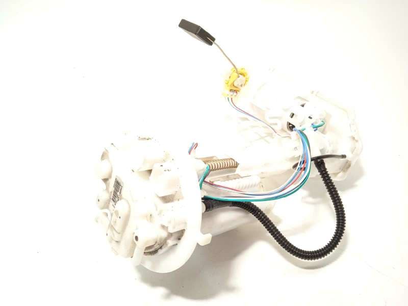 Recambio de bomba combustible para toyota yaris (ksp211 1.5 referencia OEM IAM 77020K0050 - Blanco