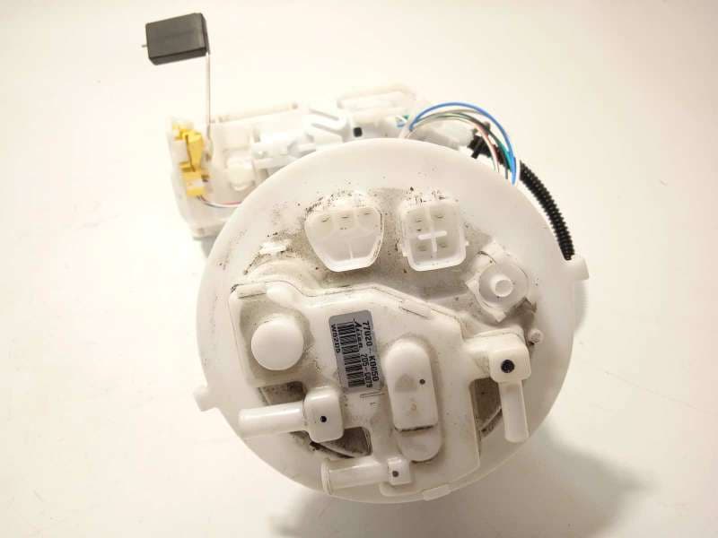 Recambio de bomba combustible para toyota yaris (ksp211 1.5 referencia OEM IAM 77020K0050 - Blanco 3