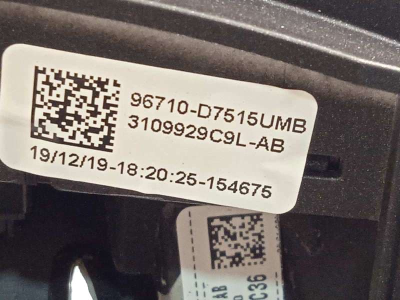 Recambio de volante para hyundai tucson referencia OEM IAM 56100D7AP0TRY  309246881BCH - Blanco 6