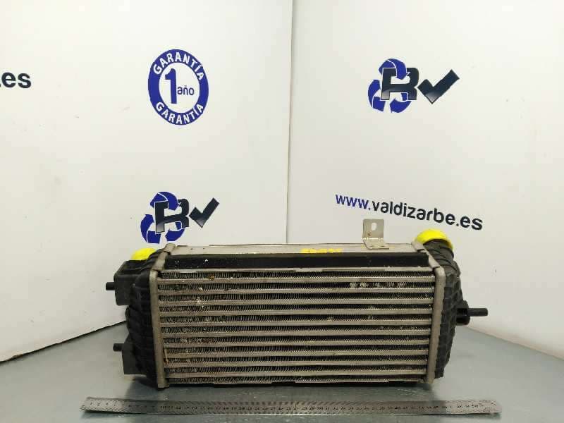 Recambio de intercooler para kia sportage concept 4x2 referencia OEM IAM 282702A510 - Blanco 2