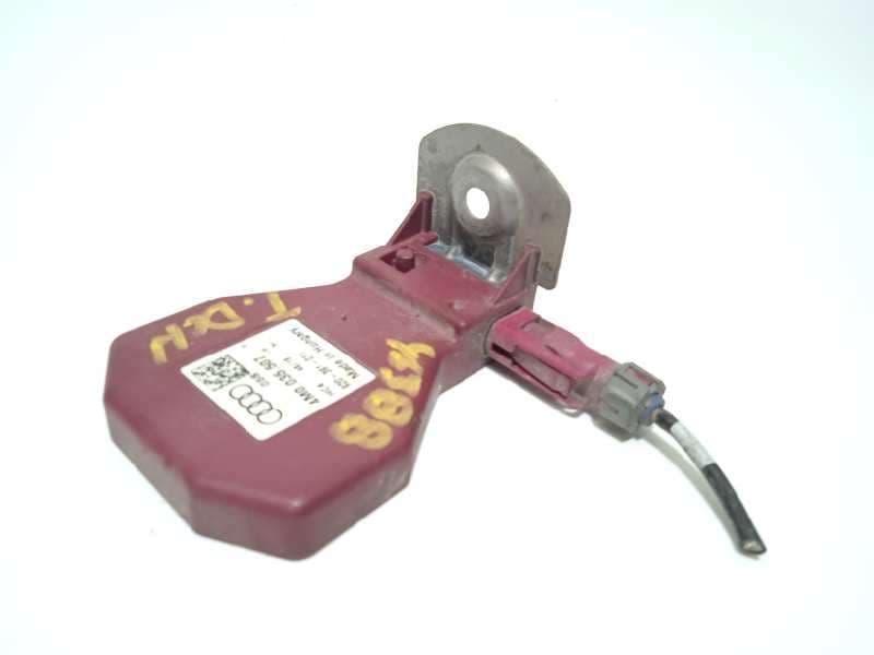 Recambio de antena para audi a3 sedán (8vm) referencia OEM IAM 4M0035507 - Rojo