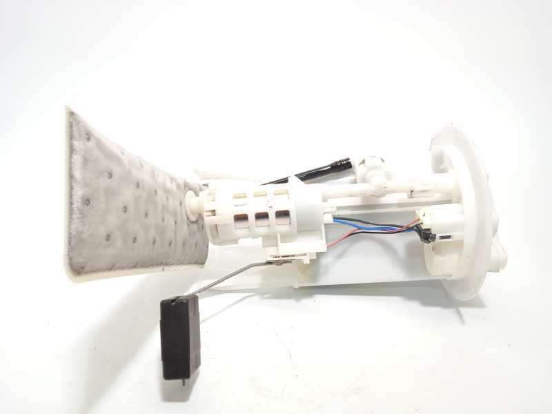 Recambio de bomba combustible para toyota yaris 1.0 cat referencia OEM IAM 777040D070