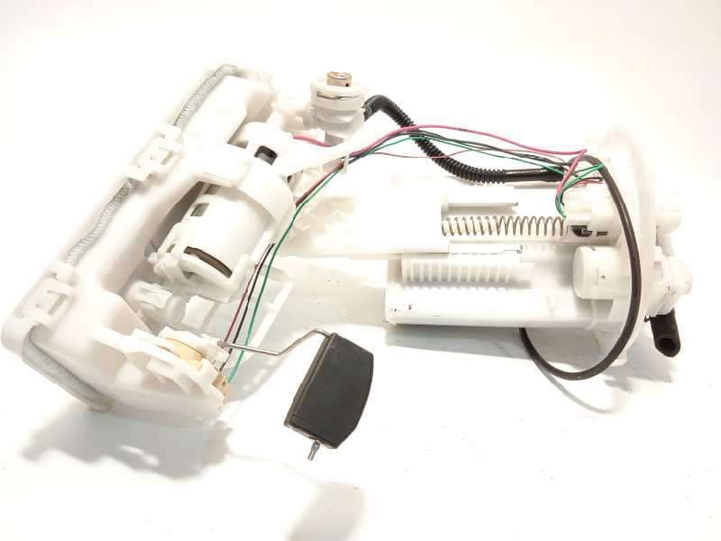 Recambio de bomba combustible para toyota c-hr referencia OEM IAM 7702002C21 - Blanco
