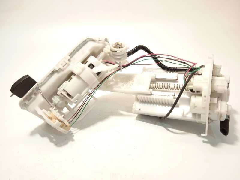 Recambio de bomba combustible para toyota c-hr referencia OEM IAM 7702002C21 - Blanco 3