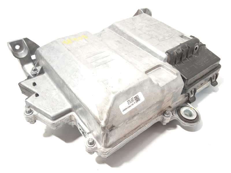 Recambio de modulo electronico para tesla model 3 referencia OEM IAM 110033400E - Blanco