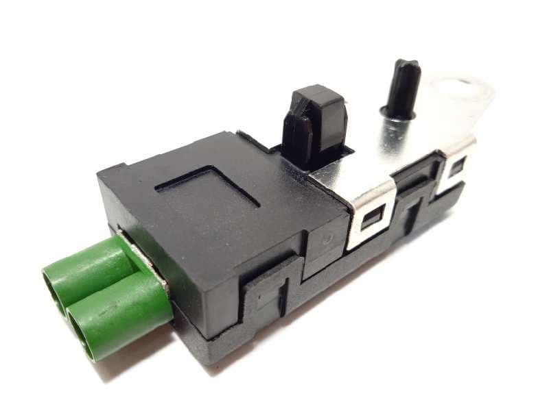 Recambio de antena para lynk & co 01 phev referencia OEM IAM 8892348328  P8892348328 - Negro 2