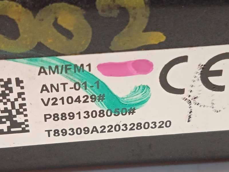 Recambio de antena para lynk & co 01 phev referencia OEM IAM 8891308050  P8891308050 - Negro 5