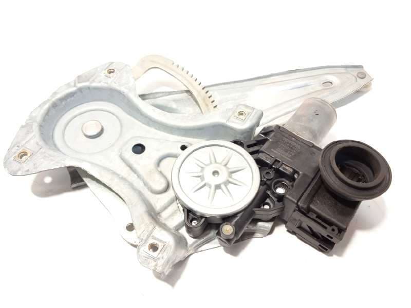 Recambio de elevalunas trasero derecho para toyota c-hr referencia OEM IAM 69830F4010 - Blanco
