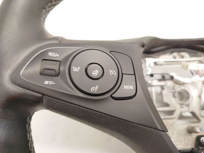 Recambio de volante para opel corsa f (p2jo) 1.2 (68) referencia OEM IAM 39196700 - Negro 2