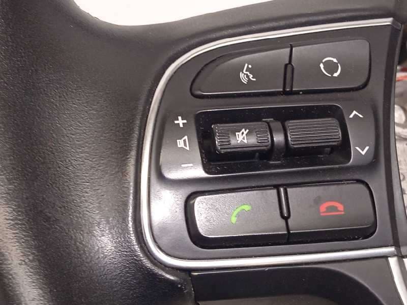 Recambio de volante para kia sportage 1.6 cat referencia OEM IAM 56110F1130SA1 - Blanco 3