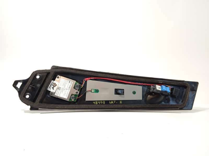 Recambio de embellecedor para tesla model 3 referencia OEM IAM 110043700E 110925300H - Blanco 4