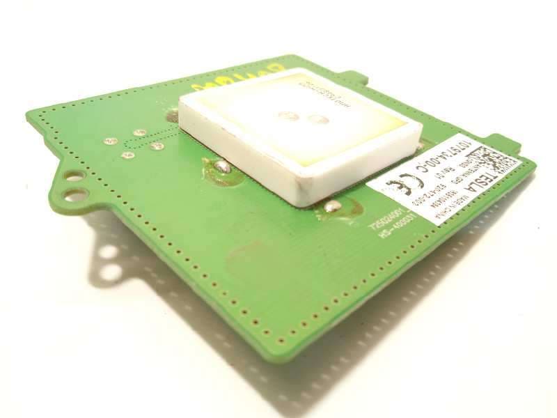 Recambio de antena para tesla model 3 referencia OEM IAM 107973400C - Blanco