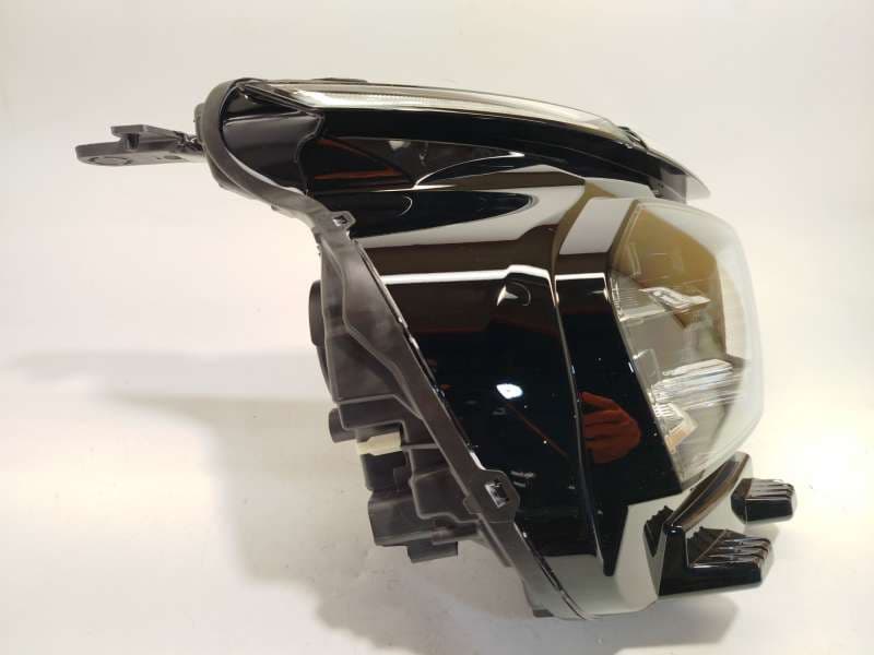 Recambio de faro derecho para citroën c4 iii 1.2 referencia OEM IAM 9830649280  73374698 2