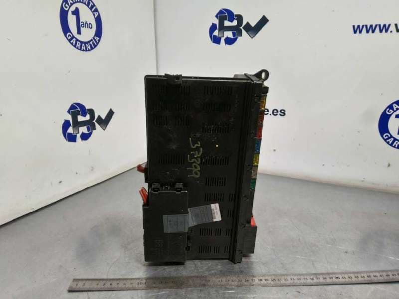 Recambio de caja reles / fusibles para bmw x5 (e53) 3.0d referencia OEM IAM 8378107 - Negro 3