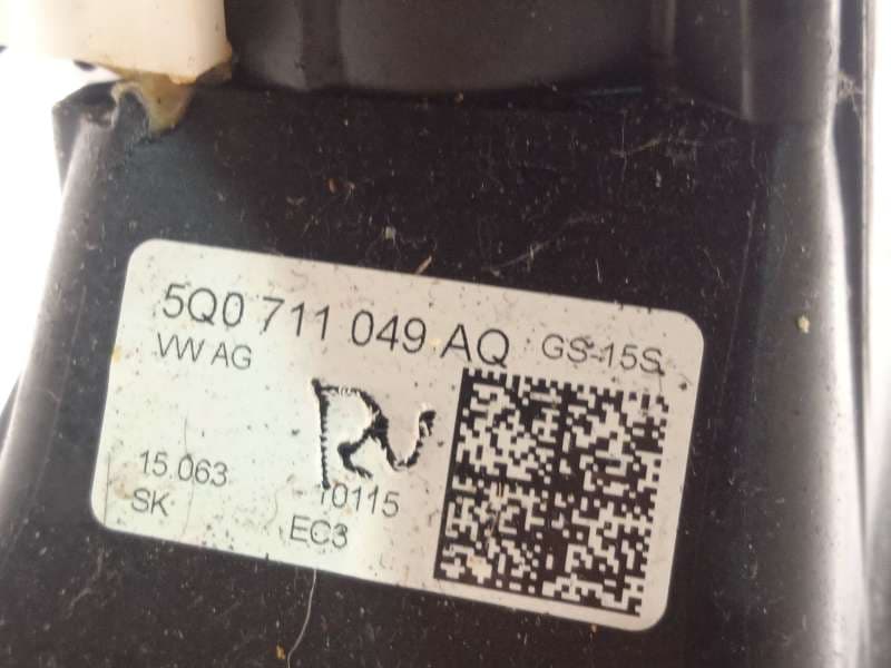 Recambio de palanca cambio para seat leon st (5f8) 2.0 tdi referencia OEM IAM 5Q0711049AQ - Negro 5