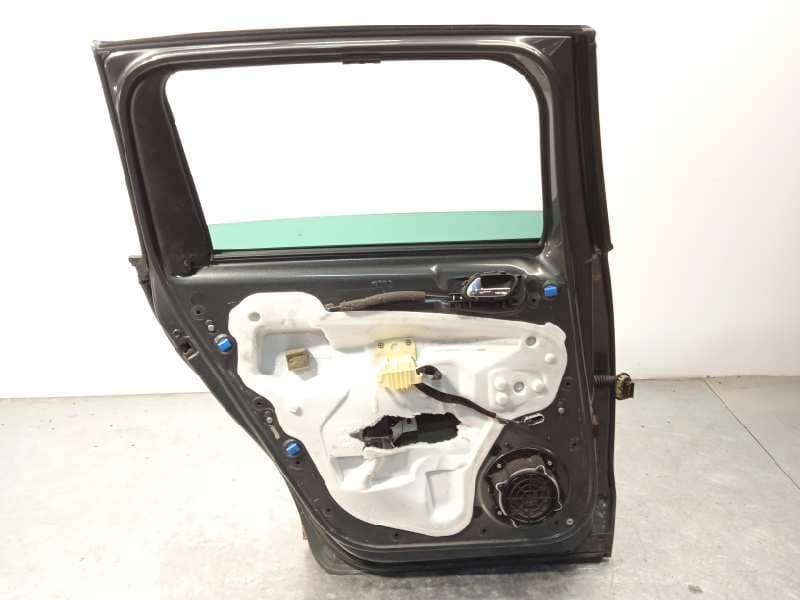 Recambio de puerta trasera izquierda para peugeot 5008 allure referencia OEM IAM 9006S6 - Gris 5