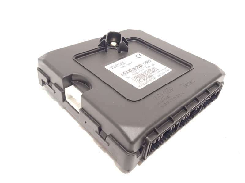 Recambio de modulo electronico para kia sportage 1.6 cat referencia OEM IAM 95400F1110 - Blanco