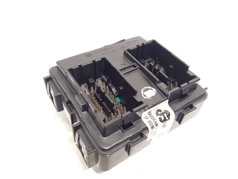 Recambio de caja reles / fusibles para kia sportage 1.6 cat referencia OEM IAM 91950D98A0 - Blanco 3