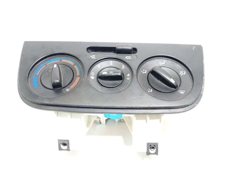 Recambio de mando climatizador para citroën nemo 1.3 hdi fap referencia OEM IAM 6490K4 - Blanco 2