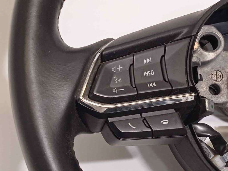 Recambio de volante para mazda cx-5 2.0 cat referencia OEM IAM K0273G02 - Blanco 3