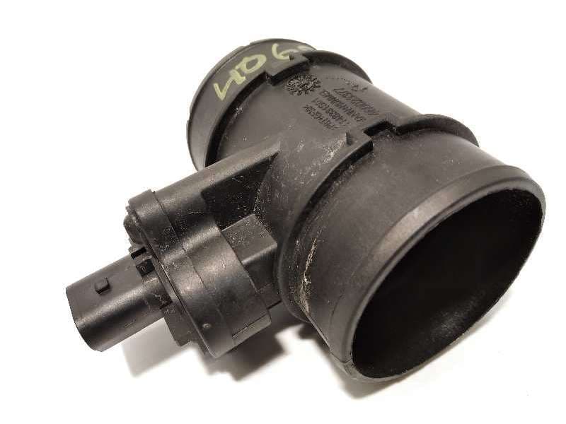 Recambio de caudalimetro para opel corsa e selective referencia OEM IAM 13452145 - Negro