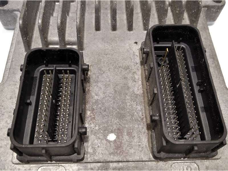 Recambio de centralita motor uce para opel corsa e selective referencia OEM IAM 12679197 - Negro 2