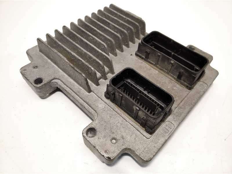 Recambio de centralita motor uce para opel corsa e selective referencia OEM IAM 12679197 - Negro 5