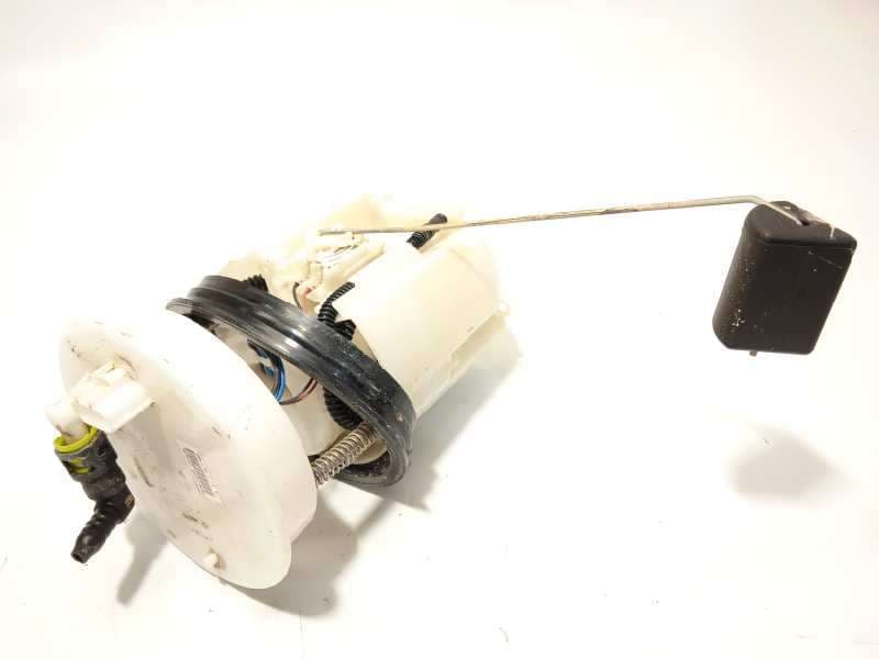 Recambio de bomba combustible para mazda 3 lim. () 2.0 cat referencia OEM IAM PE201335X - Blanco