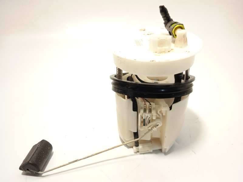 Recambio de bomba combustible para mazda 3 lim. () 2.0 cat referencia OEM IAM PE201335X - Blanco 2