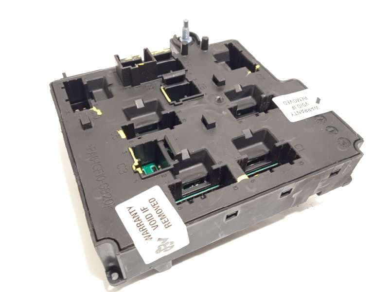 Recambio de caja reles / fusibles para volvo xc90 referencia OEM IAM 32212299  31473772 - Blanco 3