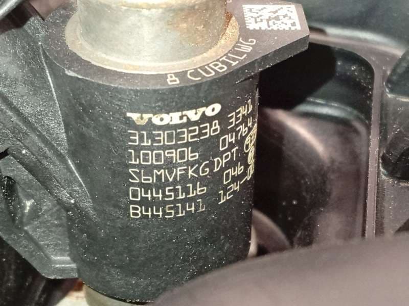Recambio de despiece motor para volvo s60 ii (134) d3 referencia OEM IAM D5204T2 8