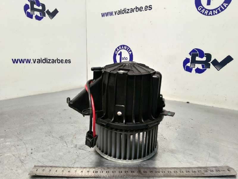 Recambio de motor calefaccion para audi a4 ber. (b8) básico referencia OEM IAM 8T2820021 - Negro
