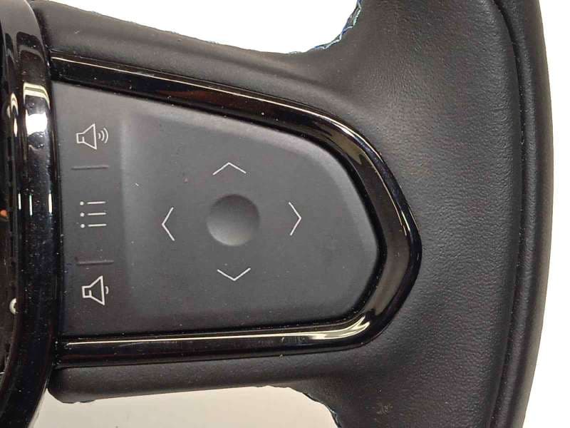 Recambio de volante para lynk & co 01 phev referencia OEM IAM 8891726132  P8891726132 - Negro 2