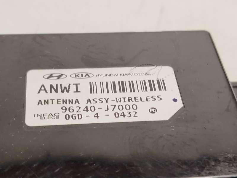 Recambio de modulo electronico para kia xceed 1.4 tgdi cat referencia OEM IAM 96240J7000 4