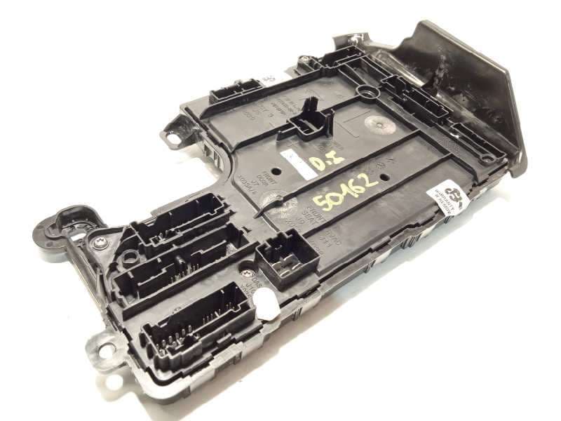 Recambio de centralita confort para tesla model 3 rwd referencia OEM IAM 156745502D - Blanco