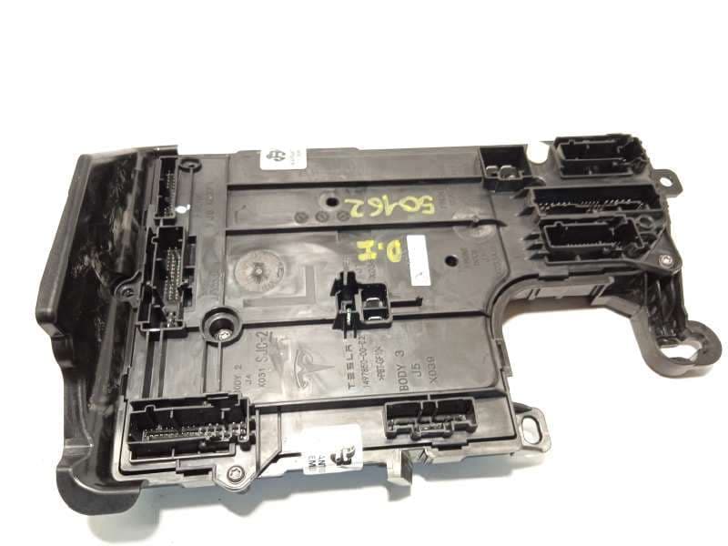 Recambio de centralita confort para tesla model 3 rwd referencia OEM IAM 156745502D - Blanco 3