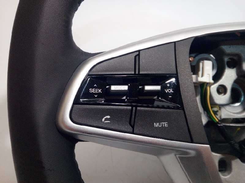 Recambio de volante para ssangyong korando 2.2 td cat referencia OEM IAM NOREF 3