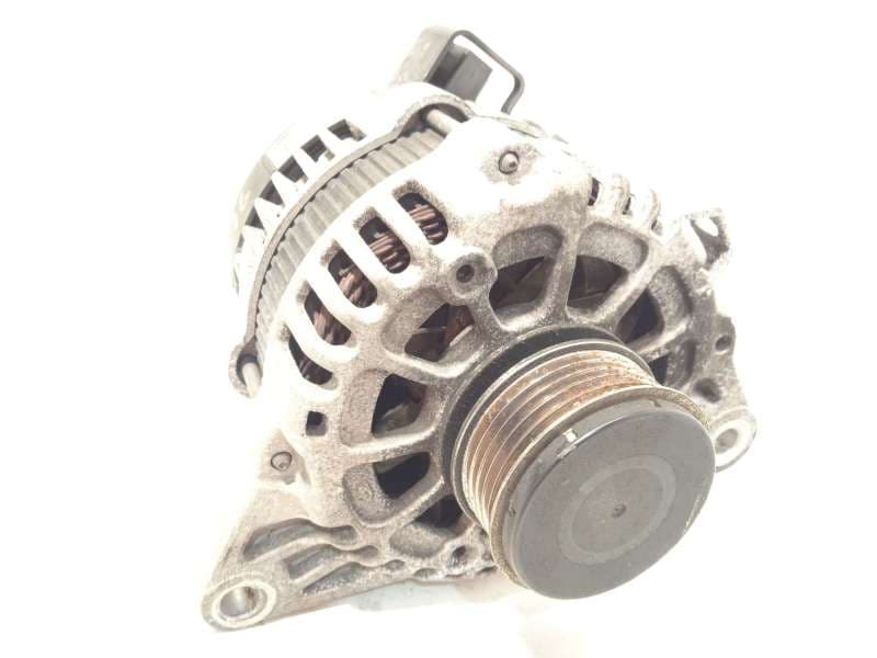 Recambio de alternador para kia carens iv 1.7 crdi referencia OEM IAM 373002A900  8400290 - Blanco
