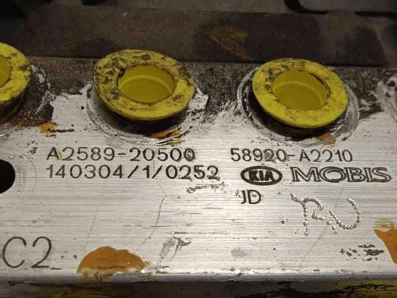 Recambio de abs para kia cee'd drive referencia OEM IAM 58920A2210 6158945200 A258920500 - Blanco 7