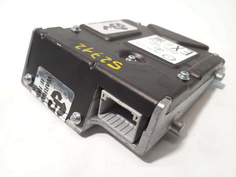 Recambio de modulo electronico para lexus es 300h referencia OEM IAM 8646C33030 - Gris 4