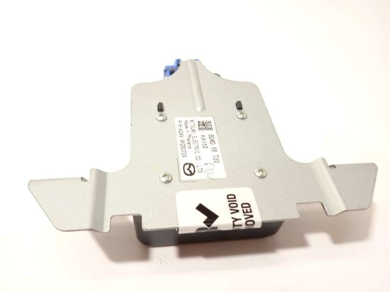 Recambio de antena para mazda 3 berlina (bp) referencia OEM IAM BDMD66T30 - Rojo 3