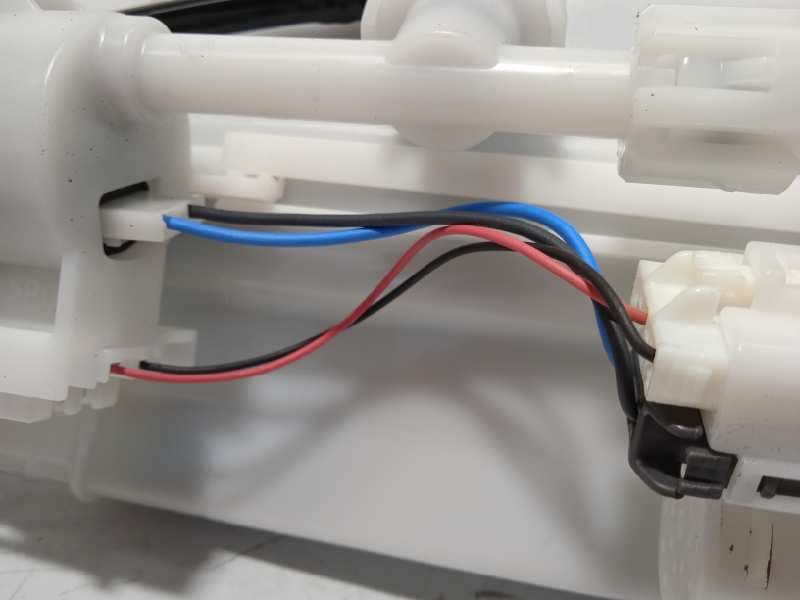Recambio de bomba combustible para toyota yaris active referencia OEM IAM 777040D070 3