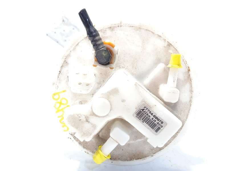 Recambio de bomba combustible para toyota yaris active referencia OEM IAM 777040D070 4