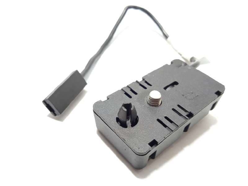 Recambio de antena para tesla model 3 rwd referencia OEM IAM 150942000D - Blanco 3
