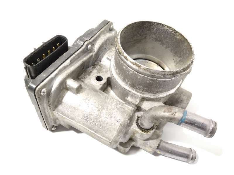 Recambio de caja mariposa para hyundai i30 (gd) turbo referencia OEM IAM 351002B340 - Blanco