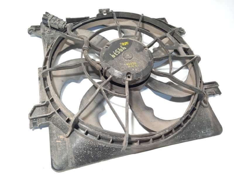 Recambio de electroventilador para hyundai i40 style referencia OEM IAM 253803Z801 - Gris