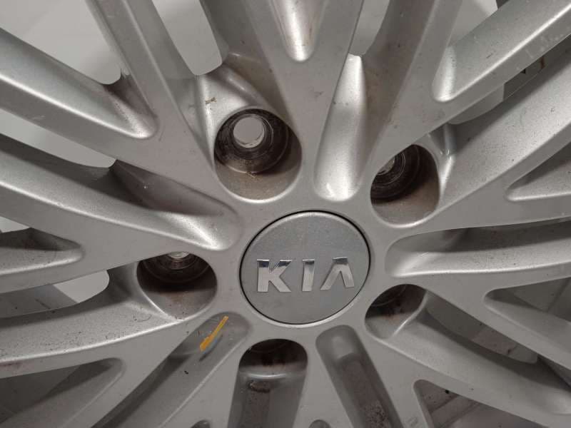 Recambio de llanta para kia carens iv van (a4) crdi referencia OEM IAM 52910A4750 4