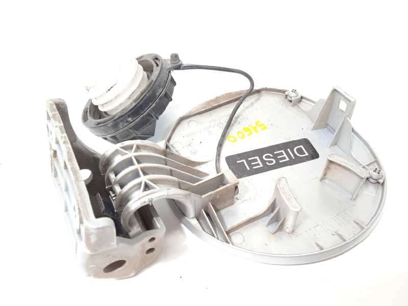Recambio de tapa exterior combustible para kia venga drive referencia OEM IAM 695101P000 3