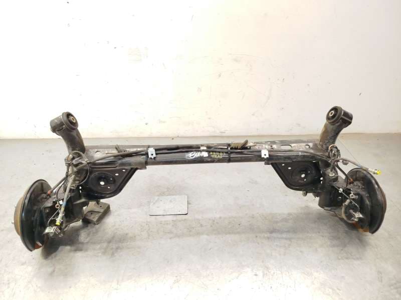 Recambio de puente trasero para nissan leaf (ze1) electric referencia OEM IAM 555015SH0A - Negro
