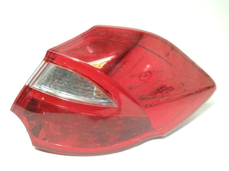 Recambio de piloto trasero derecho para kia cee'd drive referencia OEM IAM 92402A2200 - Blanco